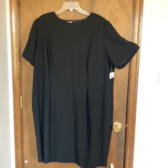 Vintage Worthington woman lined black dress w shoulder pads 22WP - Picture 3 of 11